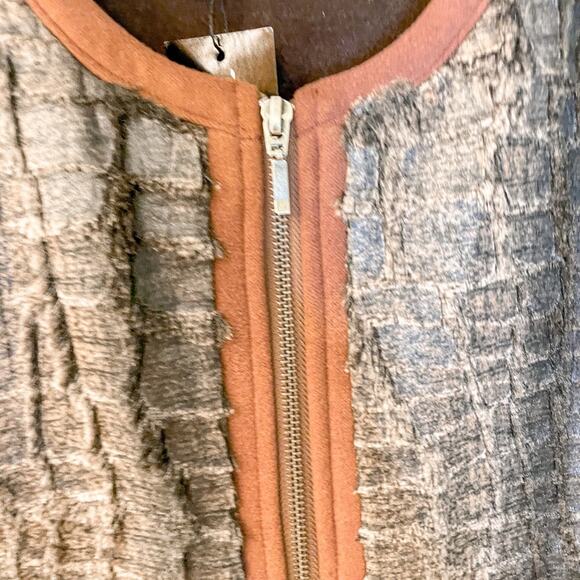 NEW with tags Tierra + Tutu Multimedia Zip Up Vest, NWT, Size Small, MSRP $89 - Picture 4 of 7